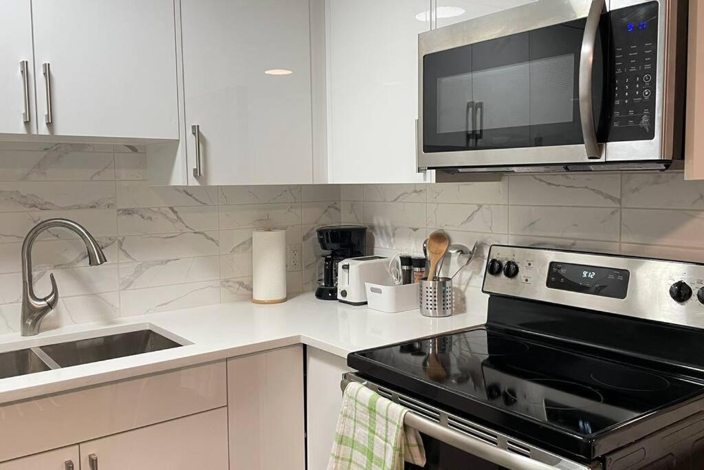 Unit #204 Cozy Mountain View 2Br In Canmore Downtown Eksteriør billede