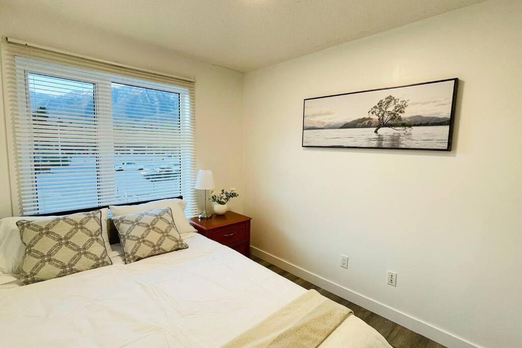 Unit #204 Cozy Mountain View 2Br In Canmore Downtown Lejlighed Eksteriør billede